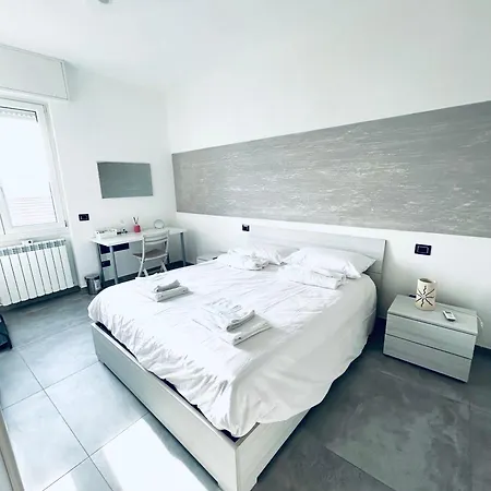 Apartment Milano Bicocca & *